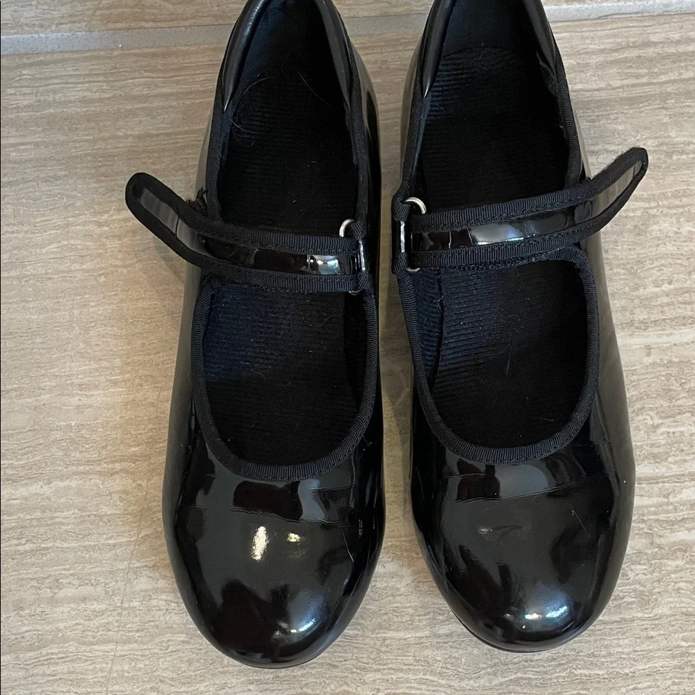 Black Tap Shoes Girls Size 3.5 Unbranded Velcro closure